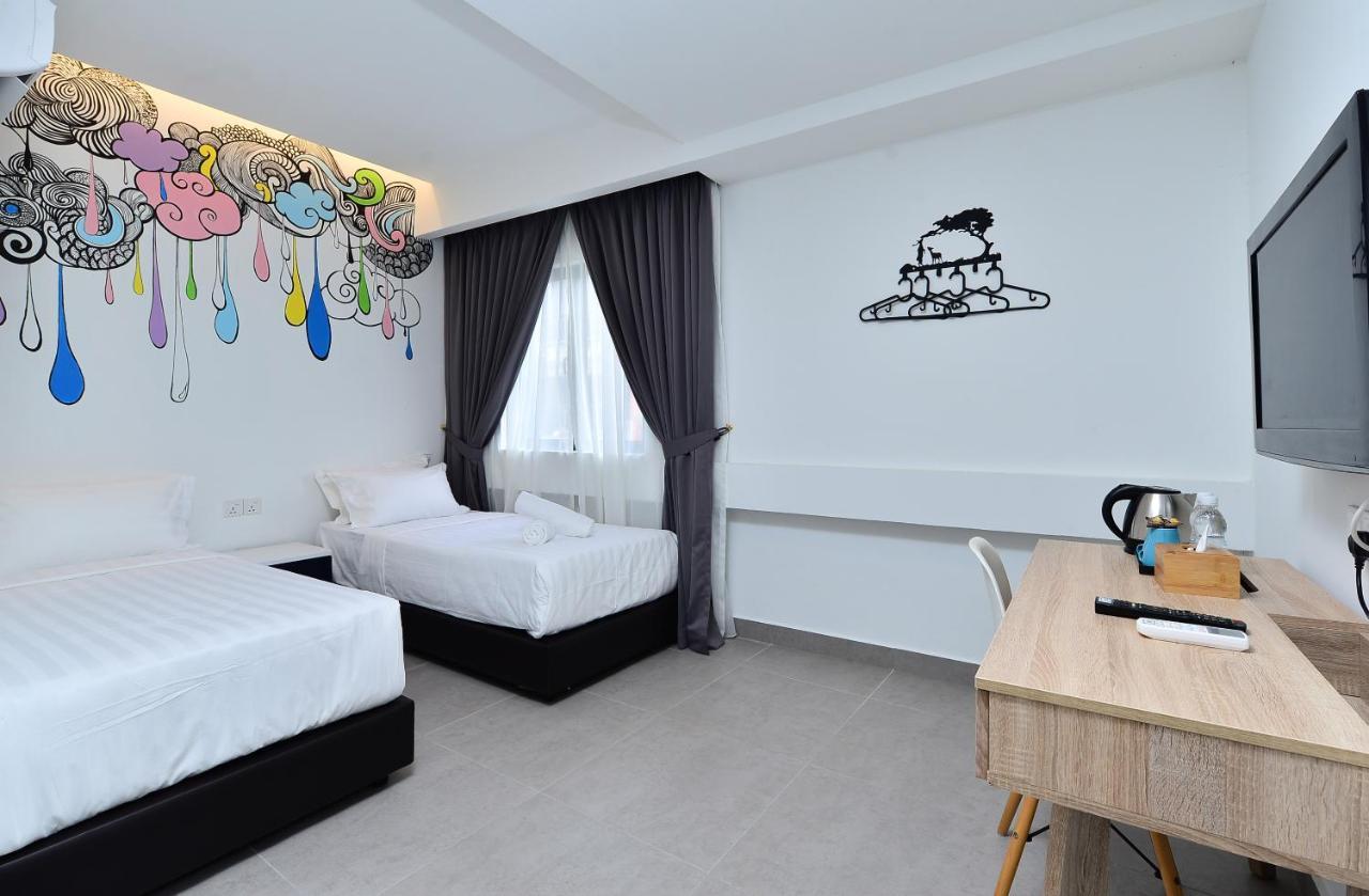 Smile Hotel Shah Alam Seksyen 9 Exteriör bild